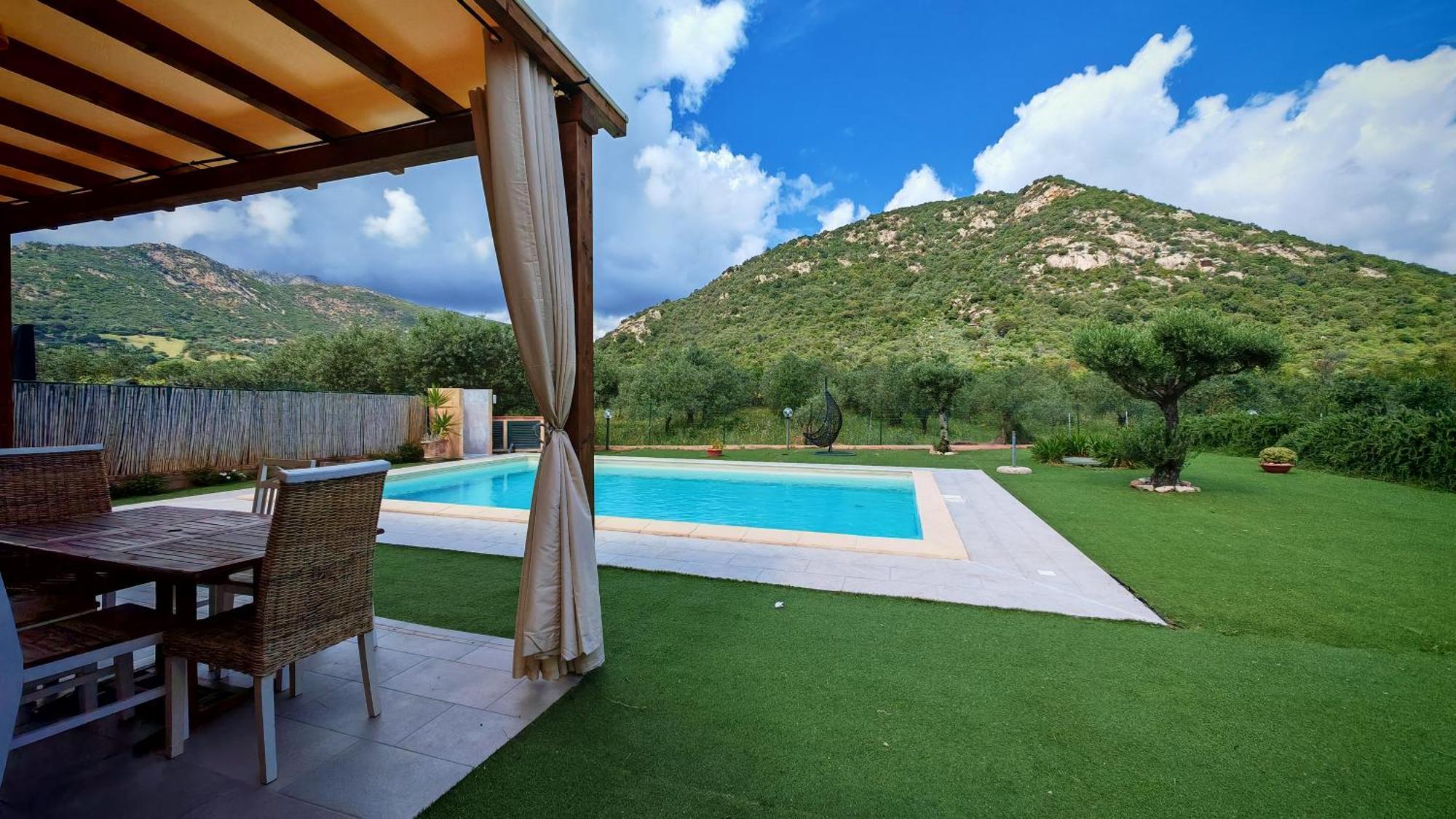Villa Paola San Teodoro Con Piscina Privata Lu Lioni Εξωτερικό φωτογραφία
