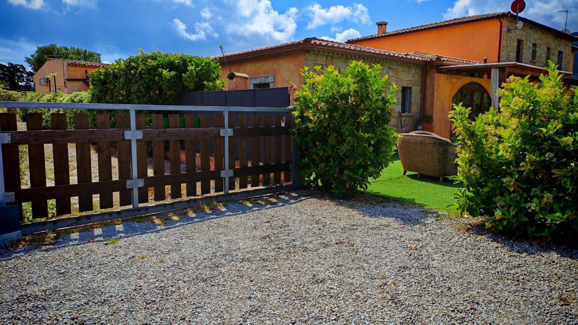 Villa Paola San Teodoro Con Piscina Privata Lu Lioni Εξωτερικό φωτογραφία